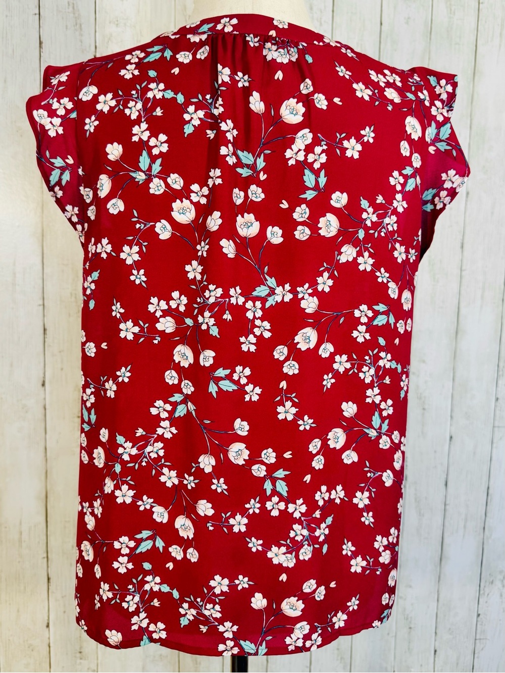 LOFT Floral Flutter Sleeve Blouse | Berry Red V-Neck Top | Size MP - Picture 6 of 9